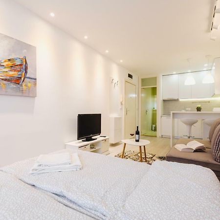 Apartment Hana Lux Belgrade Exterior photo